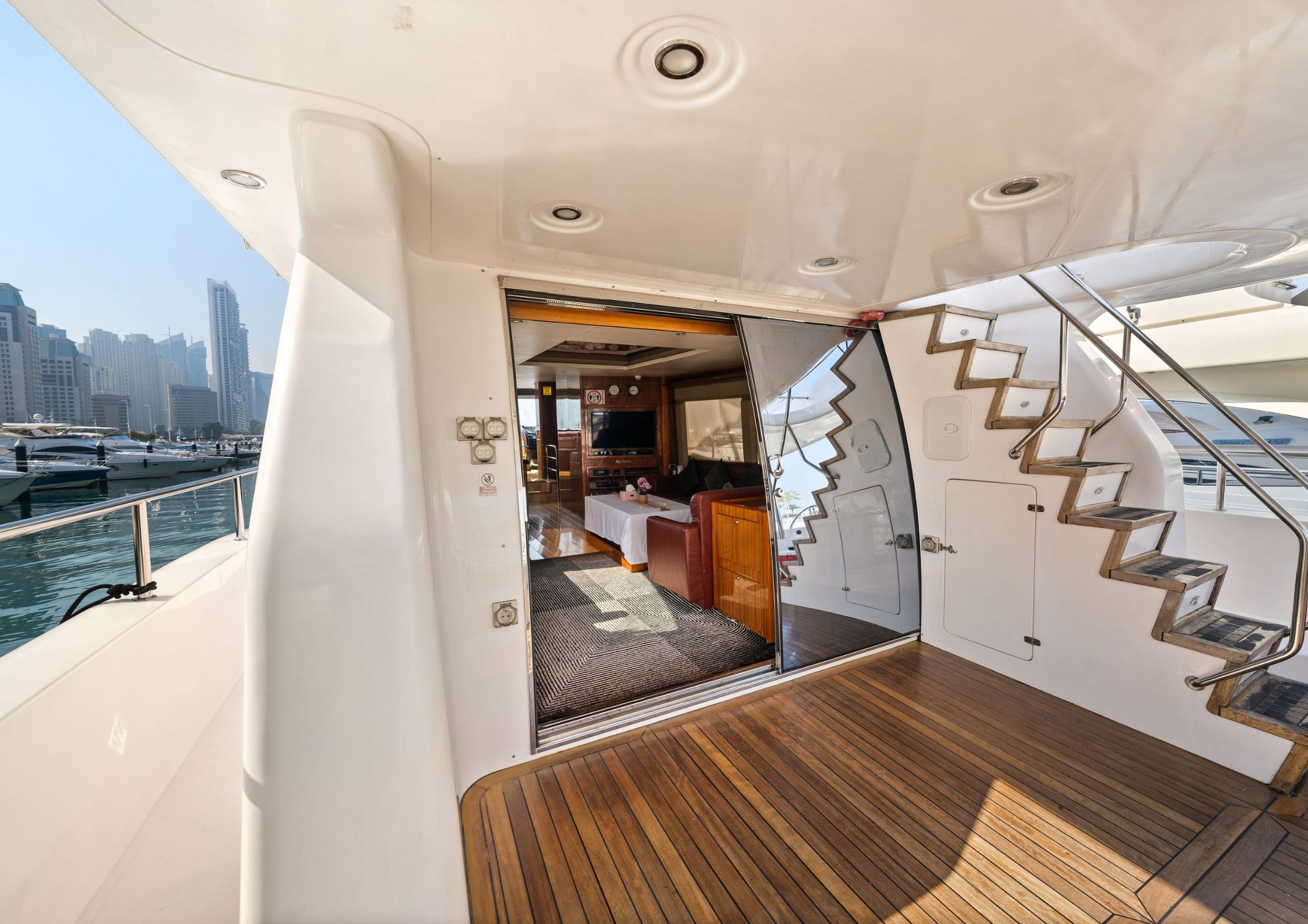 90ft yacht dubai marina